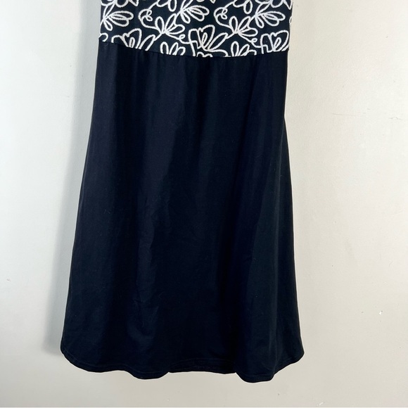 PACT Organic Cotton Fit And Flare Dress Black/White peekaboo Back Size Small - Picture 10 of 13